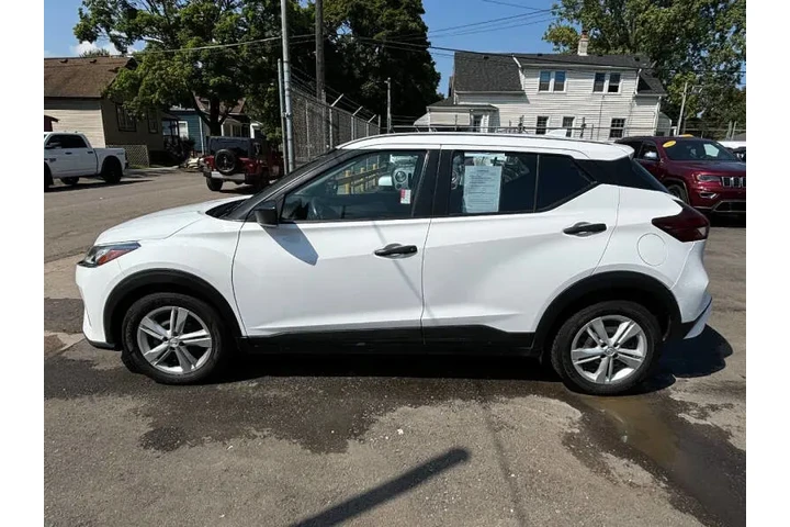 $16995 : 2021 Kicks S image 5