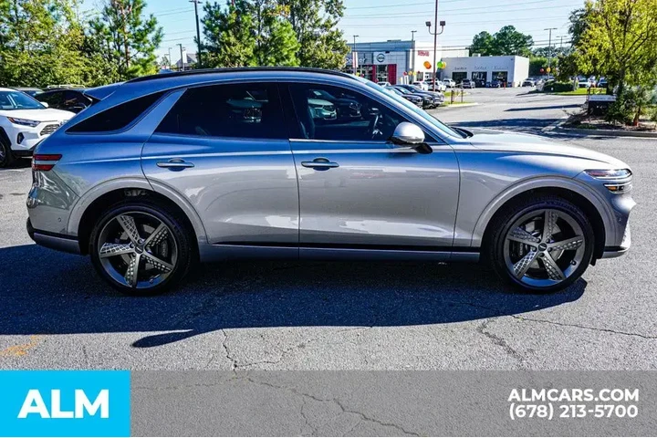 $37960 : Genesis GV70 2024 AWD 2.5T S image 9