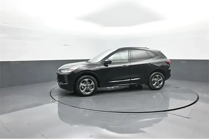 $24910 : Ford Escape 2024 AWD ST-Line image 4