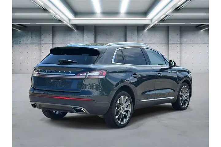 $30495 : Lincoln Nautilus 2022 AWD Re image 7