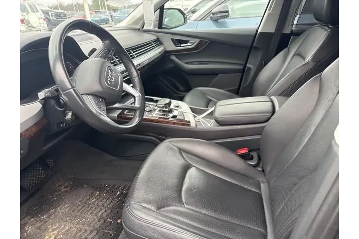 $26077 : Audi Q7 2019 AWD quattro SE image 8