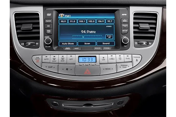 $10498 : Hyundai Genesis 2013 5.0L R- image 9