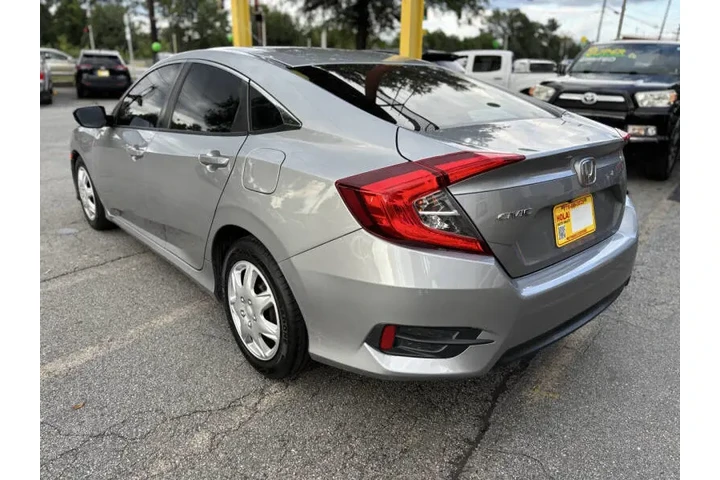 2016 Civic LX image 4