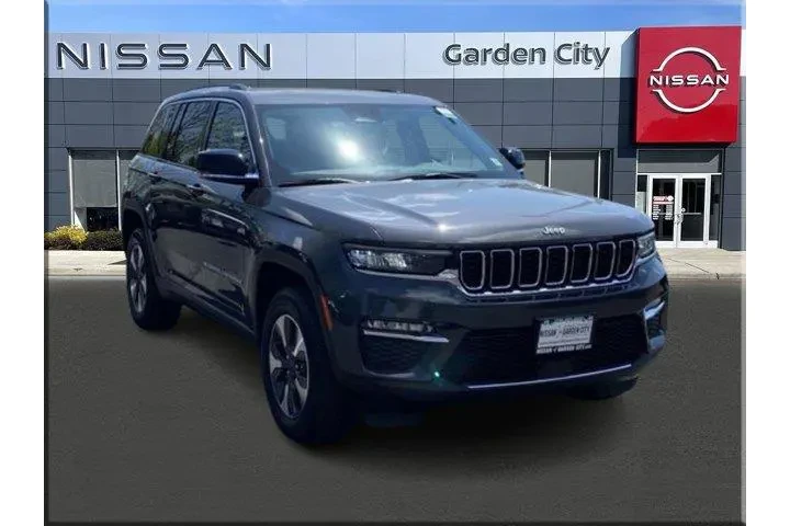 $29670 : Jeep Grand Cherokee 2023 4x4 image 1