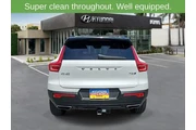 $18199 : Volvo XC40 2019 AWD T5 R-Des thumbnail