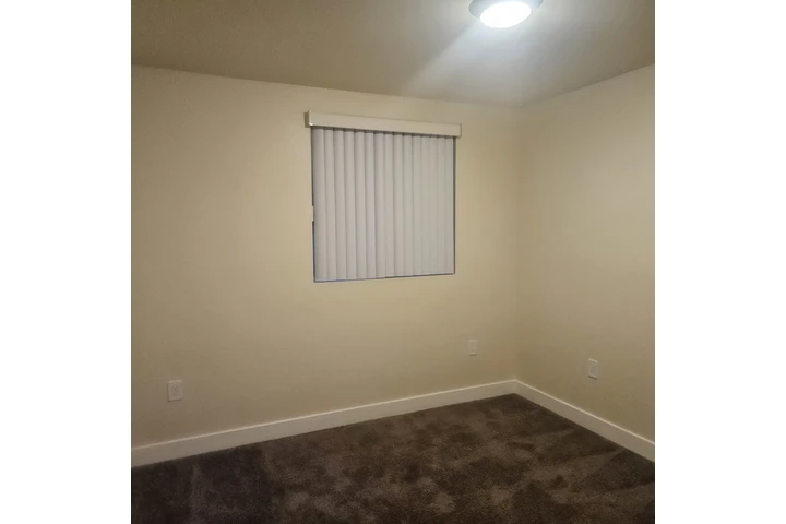 $850 : CUARTO EN RENTA image 3