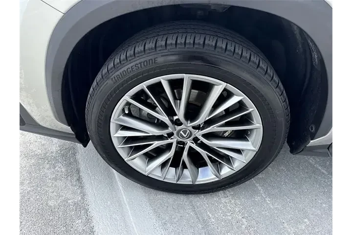 $39788 : Lexus NX 350h 2022 AWD Premi image 10