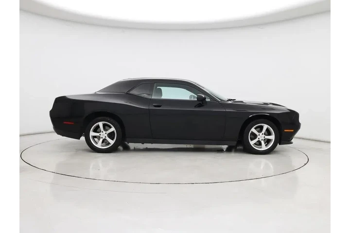 $17998 : Dodge Challenger 2016 SXT 2d image 7