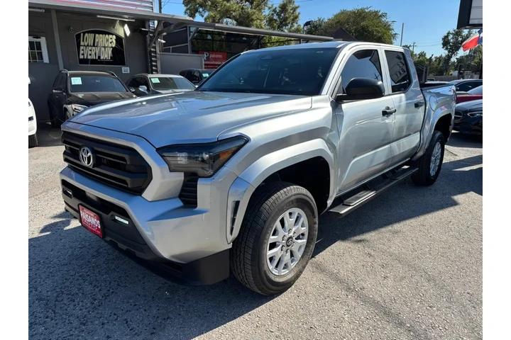 2025 Tacoma SR 4WD image 1