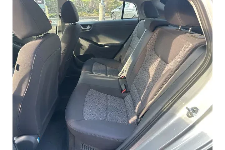 $16388 : Hyundai IONIQ Hybrid 2018 Bl image 8