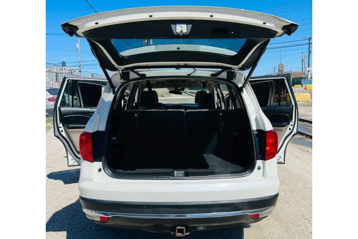 $15800 : 2016 Pilot Touring image 9