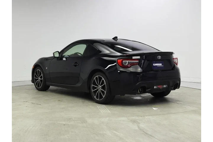 $22998 : Toyota 86 2017 2dr Coupe 6A image 2