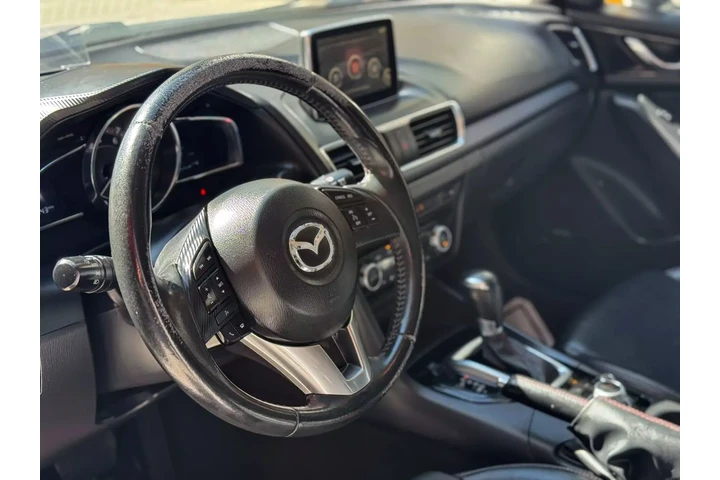 2016 MAZDA MAZDA3 image 9