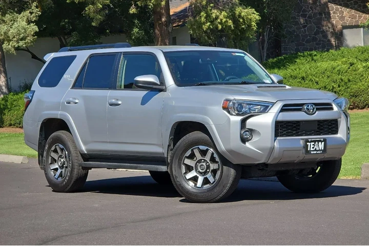 $45399 : Toyota 4Runner 2024 4x4 TRD image 2