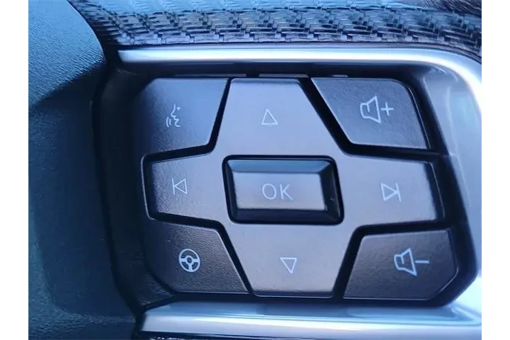 $36850 : Ford Mustang 2025 EcoBoost P image 9