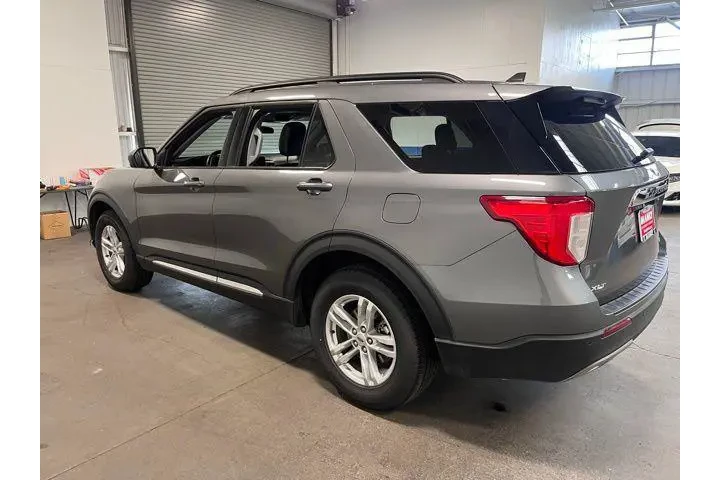 $26970 : Ford Explorer 2023 AWD XLT 4 image 5
