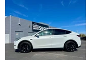 $27997 : Tesla Model Y 2021 AWD Long thumbnail