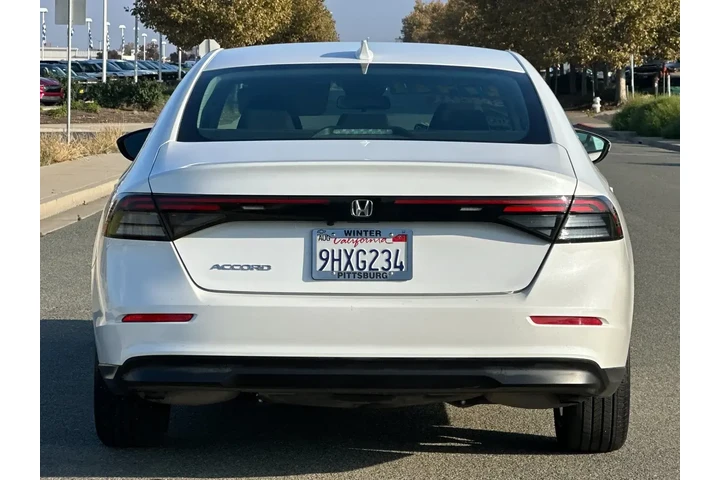 $27421 : Honda Accord 2023 EX 4dr Sed image 5