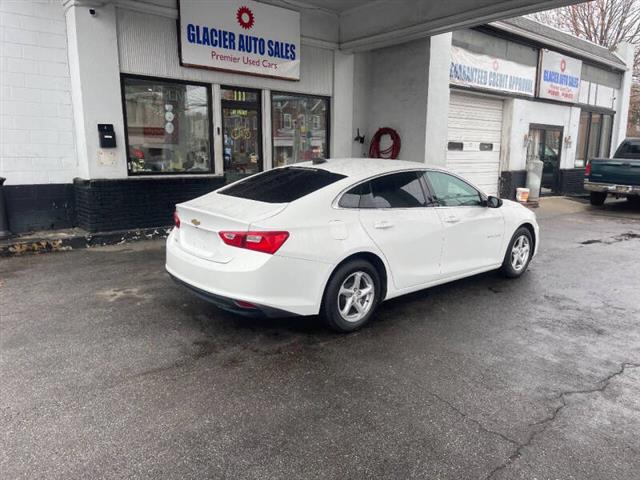 $15325 : 2018 Malibu LS image 4