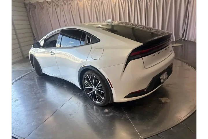 $27799 : Toyota Prius 2025 XLE 4dr Ha image 7