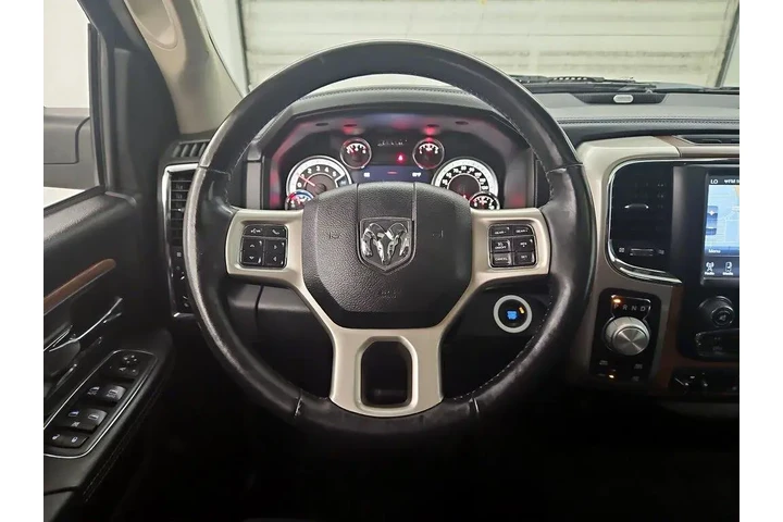 $23998 : Ram 1500 2017 4x4 Laramie 4d image 10