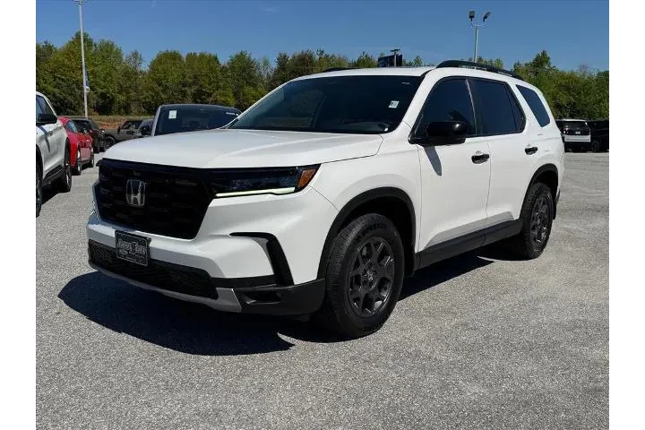 $39994 : Honda Pilot 2024 AWD TrailSp image 7