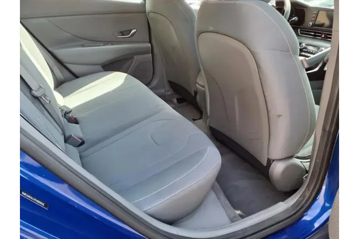 $17799 : Hyundai ELANTRA 2023 SEL 4dr image 10
