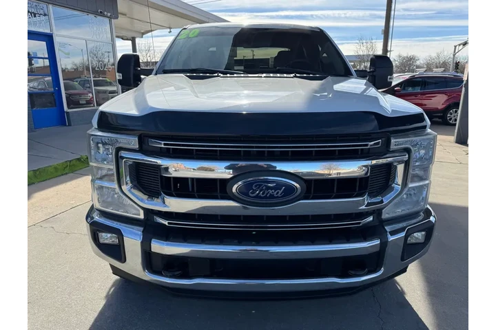 2020 F-250 SD Platinum Crew C image 2