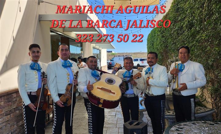 Mariachi aguilas de la barca j image 1