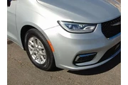 $22400 : Chrysler Pacifica 2023 Touri thumbnail