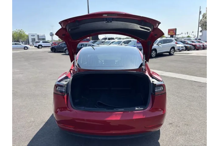 $24988 : 2018 Model 3 Long Range image 9