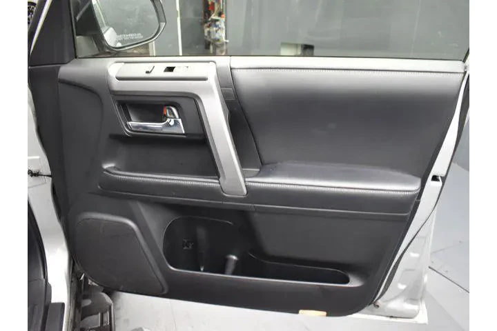 $36826 : Toyota 4Runner 2024 4x4 SR5 image 6