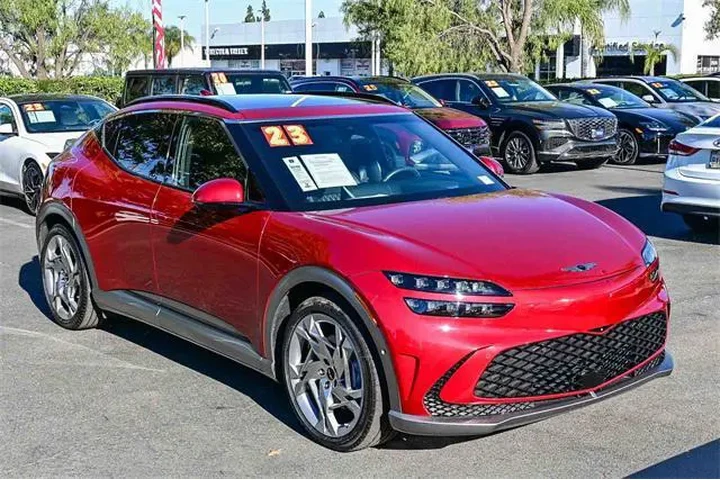 $32000 : Genesis GV60 2023 AWD Perfor image 3