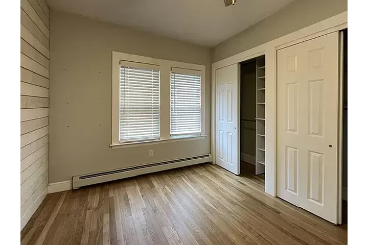 $800 : SAN RAFAEL 1BED 1BA image 2