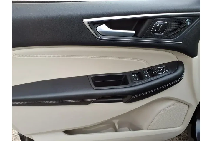 $28859 : Ford Edge 2023 AWD Titanium image 9