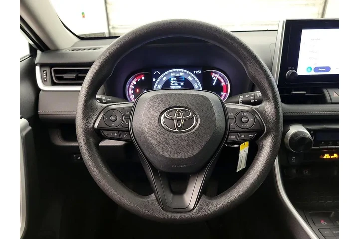 $26998 : Toyota RAV4 2024 AWD LE 4dr image 10