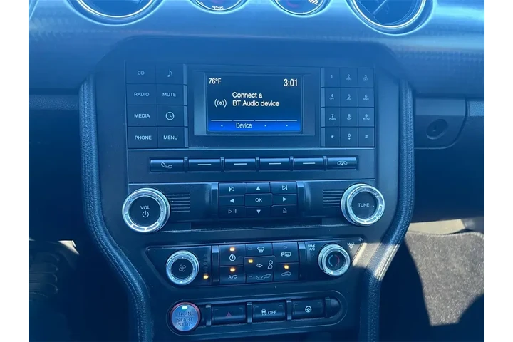 $27500 : Ford Mustang 2018 GT 2dr Fas image 9