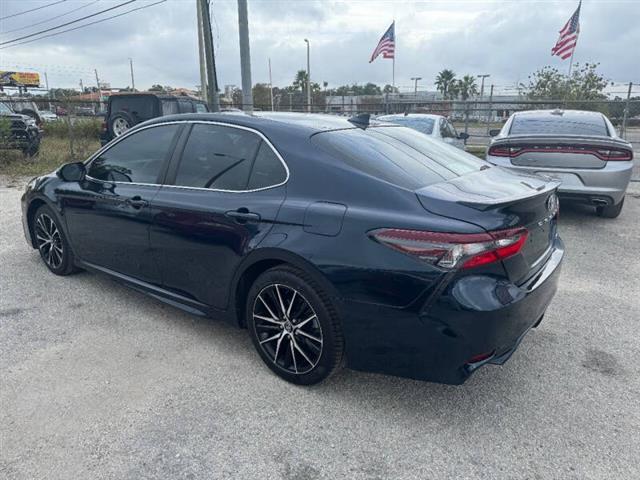 $20997 : 2021 Camry SE image 8