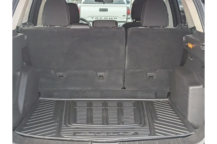 $11149 : Ford Escape 2019 SE 4dr SUV image 8