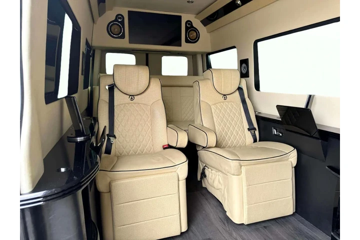 $64999 : 2014 Mercedes-Benz Sprinter P image 4