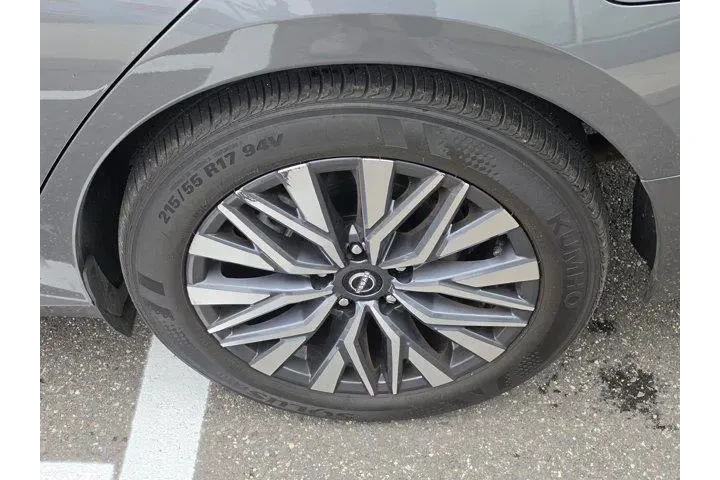 $19279 : Nissan Altima 2025 2.5 SV 4d image 9