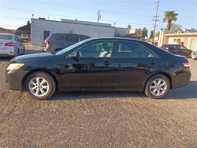 $6800 : 2011 TOYOTA CAMRY LE image 6