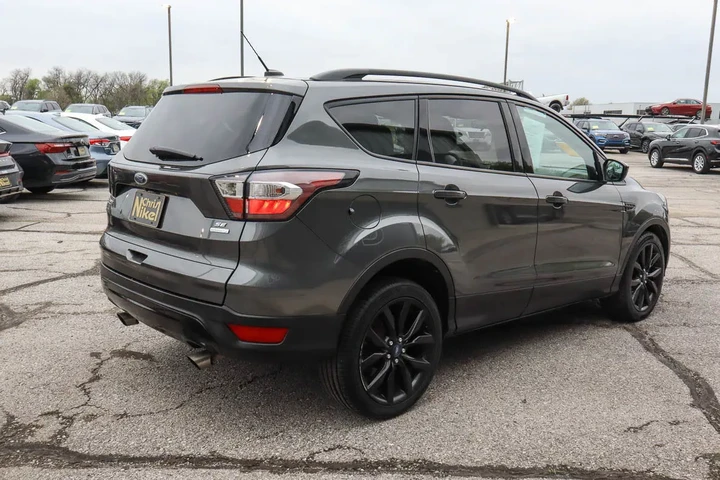 $9949 : 2017 Escape SE FWD image 4
