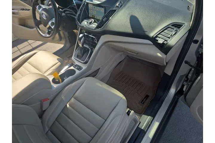 $11502 : Ford C-MAX Energi 2016 SEL 4 image 9