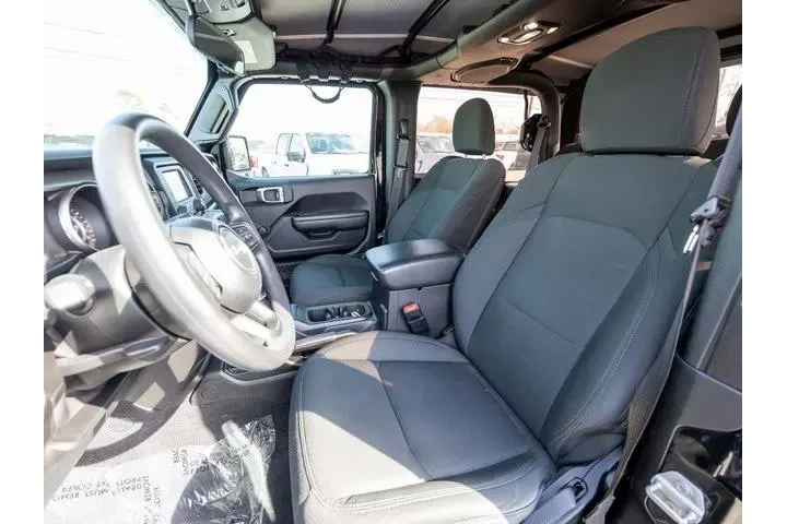 $26250 : Jeep Wrangler 2021 4x4 Sport image 9