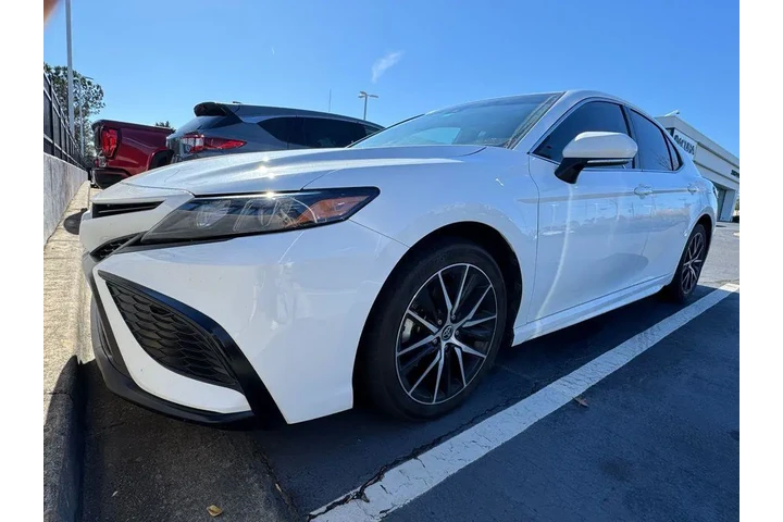$25498 : Toyota Camry 2023 image 1