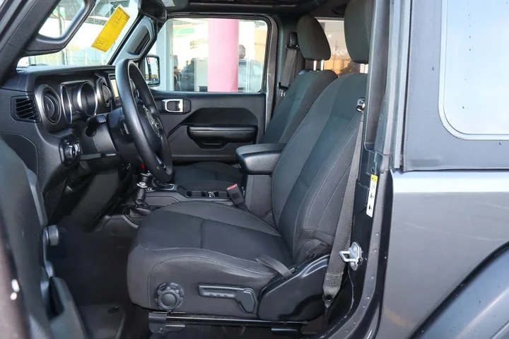 $21988 : 2019 Wrangler Sport 4x4 image 7