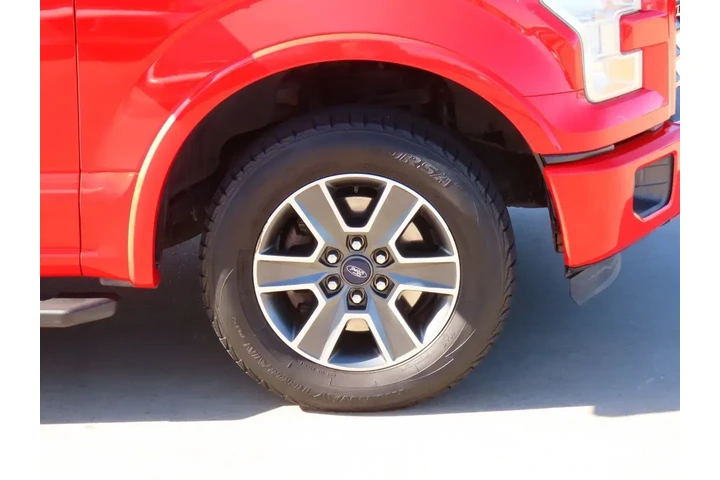 $12999 : Ford F-150 2015 4x2 XLT 4dr image 9