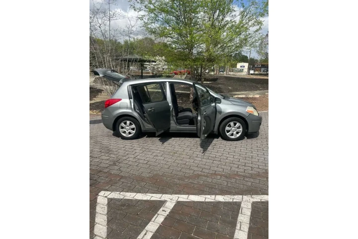 $3000 : 2009 Versa 1.8 S image 6