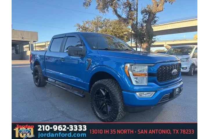 $23374 : Ford F-150 2021 4x2 XL 4dr S image 1